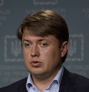 Зеленский пообещал своим депутатам, что досрочных выборов не будет
