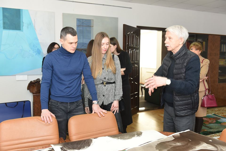 Кучер встретился с сотрудником Национального центра искусства и культуры имени Жоржа Помпиду