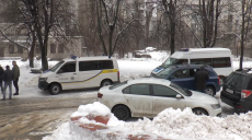 Стрілянина та погоня у Харкові: копи перетворили легковик на решето (відео)