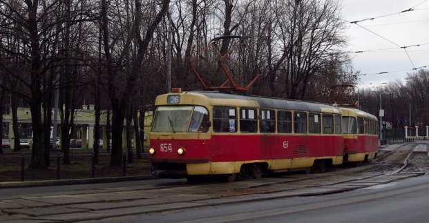 Трамваи временно изменят маршруты движения в Харькове
