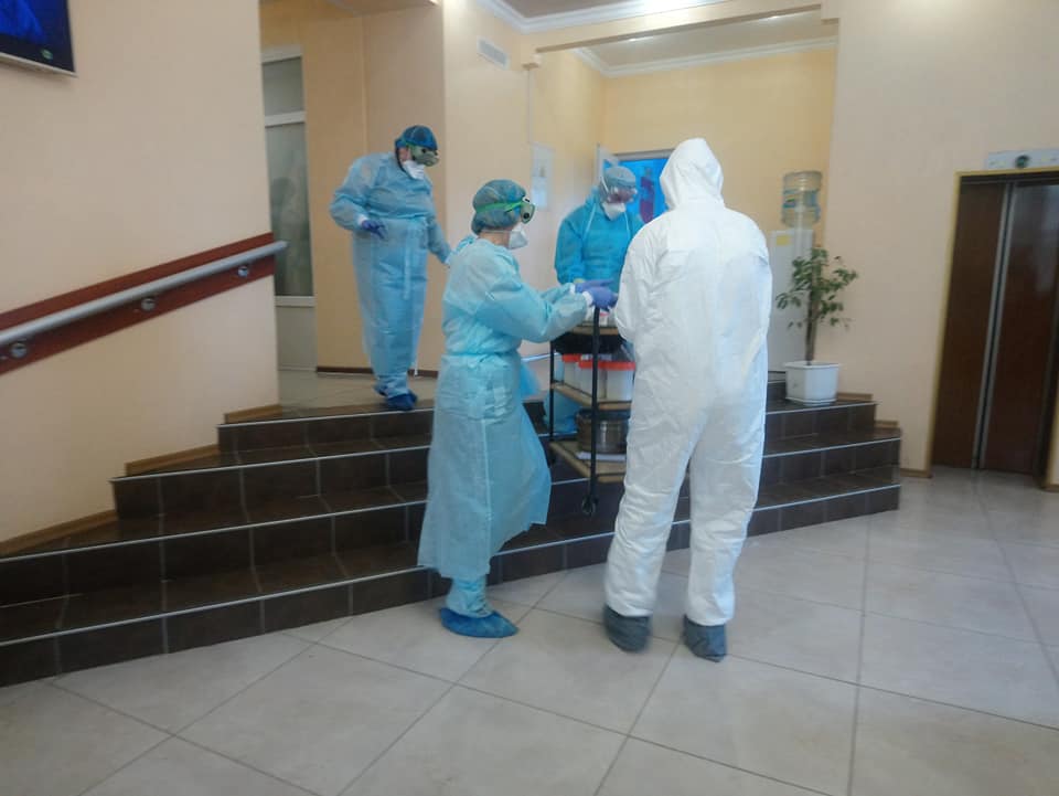 Эпидемиологи собрали материалы для проверки на коронавирус у эвакуированных из Китая