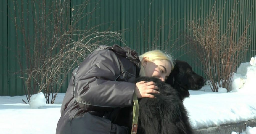 В Харькове работает единственная в Украине обнимательница животных (фото)