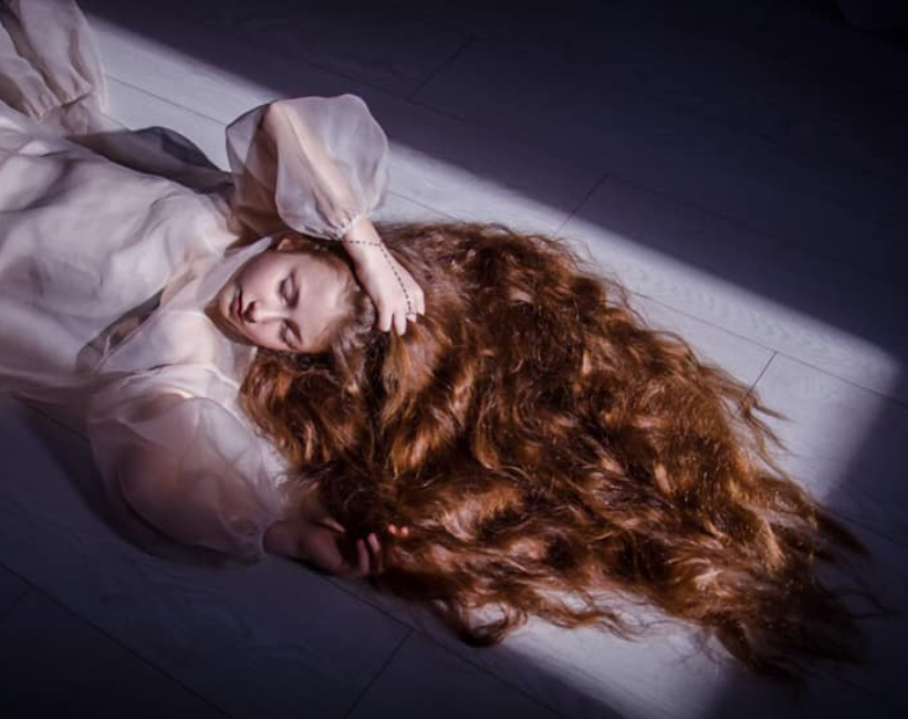 Харківська школярка подарувала власну красу хворим дітям