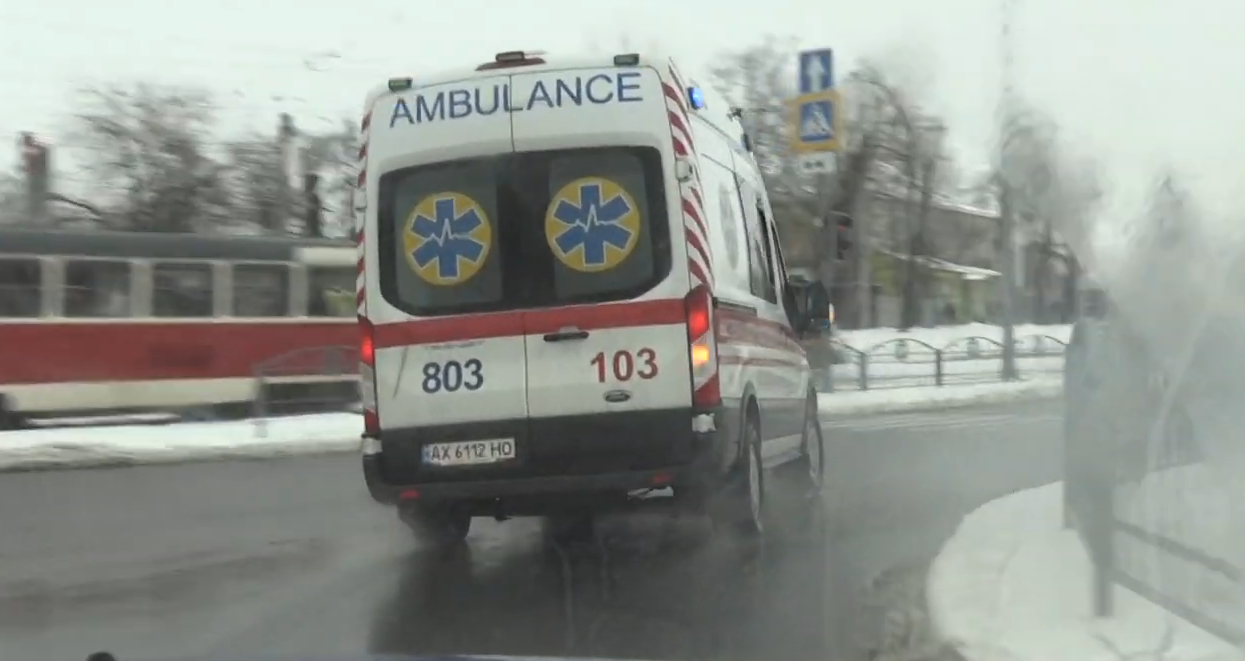 Карета швидкої та 3 патрульні авто: у Харкові відпрацьовували спецоперацію «Сирена» (відео)