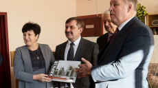 Книгозбірня харківського політеху отримала книжки про Харків