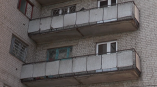 У гуртожитку Харківського автодорожнього коледжу знайшли труп (відео)