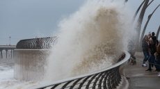 Количество погибших от шторма «Деннис» в Великобритании возросло