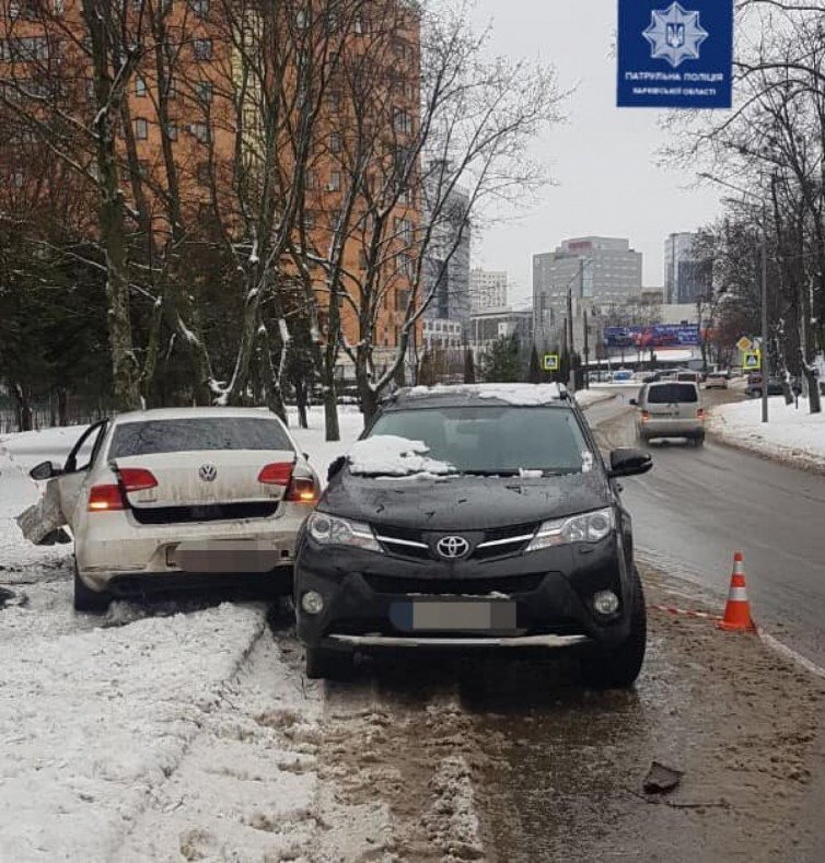 ДТП в Харькове. Водитель госпитализирован