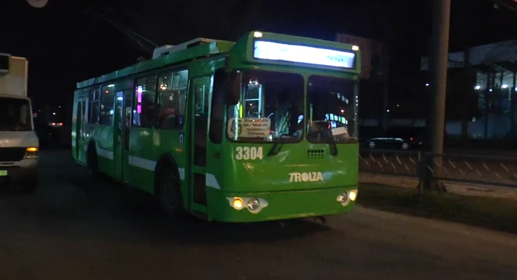 Харків’яни розповіли, як під час карантину їздять у громадському транспорті (відео)