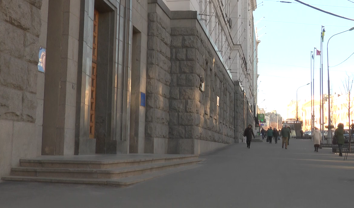 У Харкові посилили обмеження через загрозу коронавірусу: що закриватимуть (відео)