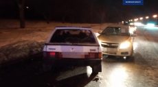 На проспекте Ландау водитель ВАЗ подбил Chevrolet (фото)
