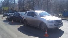 В Харькове столкнулись четыре автомобиля (фото)