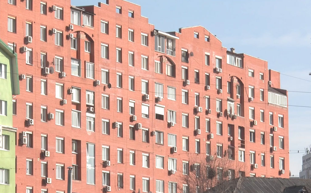 Як не потрапити на гачок квартирних аферистів у Харкові — поради експертів (відео)