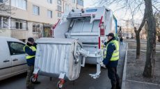 В Харькове проводиться дезинфекция контейнеров для мусора