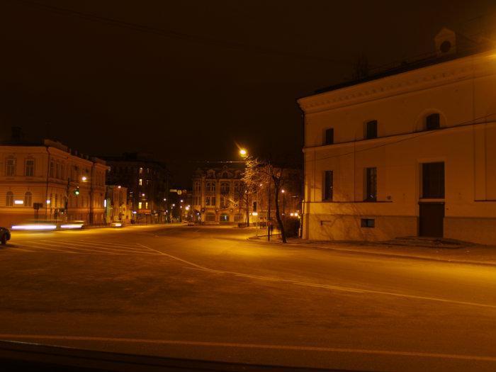 Поліція розслідує нічну бійку на площі Поезії  у Харкові