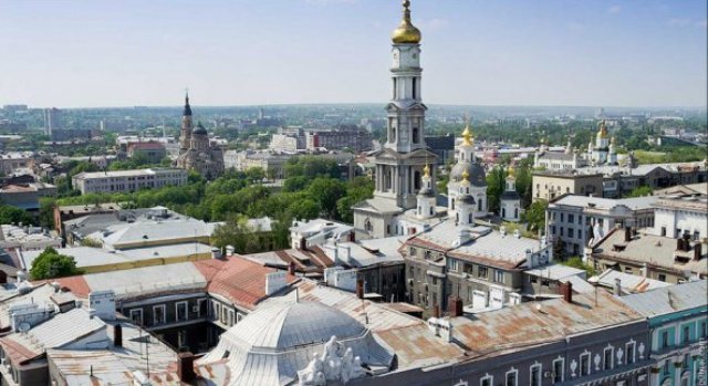 Харьковские городские власти решают, отправлять ли школьников на карантин