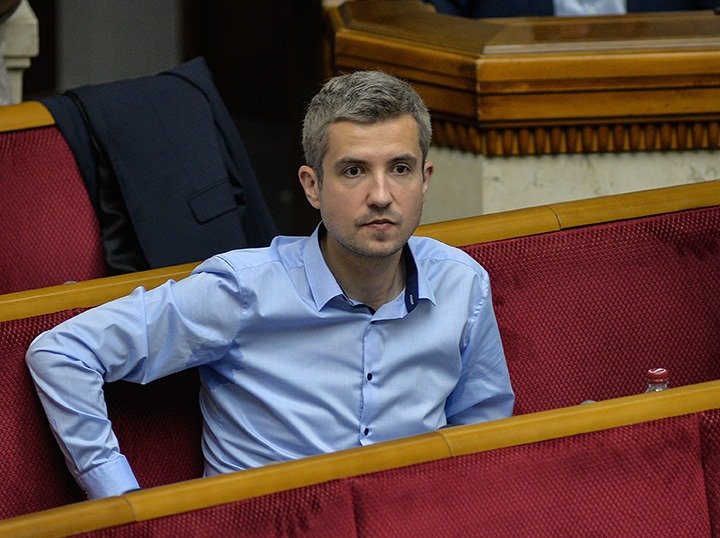Нардеп Володимир Цабаль — про «проходження епідемії». Експертна думка