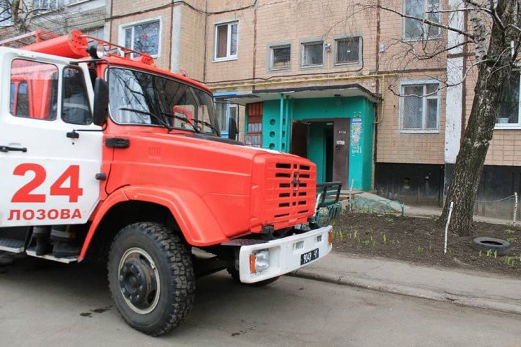 В многоквартирном доме вспыхнул пожар на Харьковщине