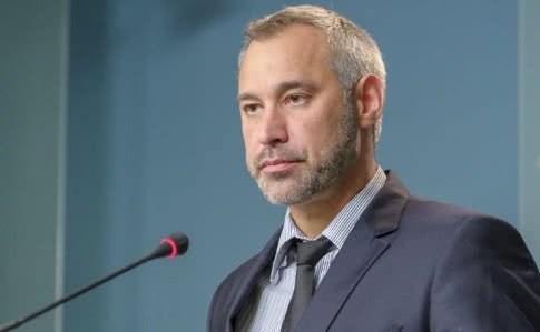 Рада уволила генпрокурора Рябошапку