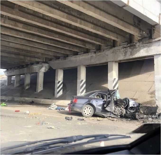 24-летний  мужчина на Audi врезался  в опору моста (фото)