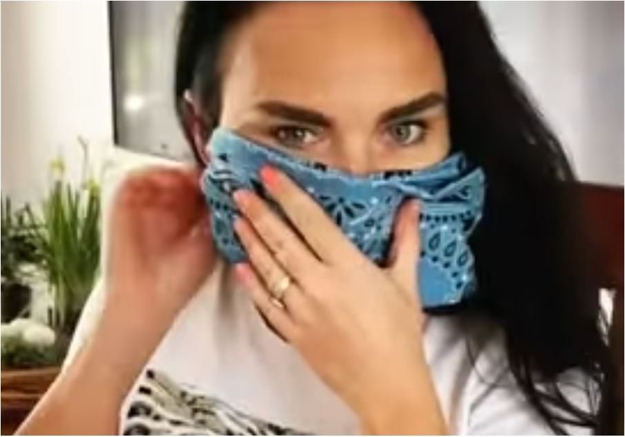Проста захисна маска — власноруч (відео)