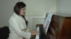 Учні харківських музичних шкіл займаються вдома по інтернету (відео)