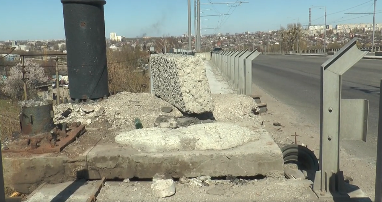 На реконструкцію мосту на проспекті Ландау знадобилося ще 14 мільйонів гривень (відео)