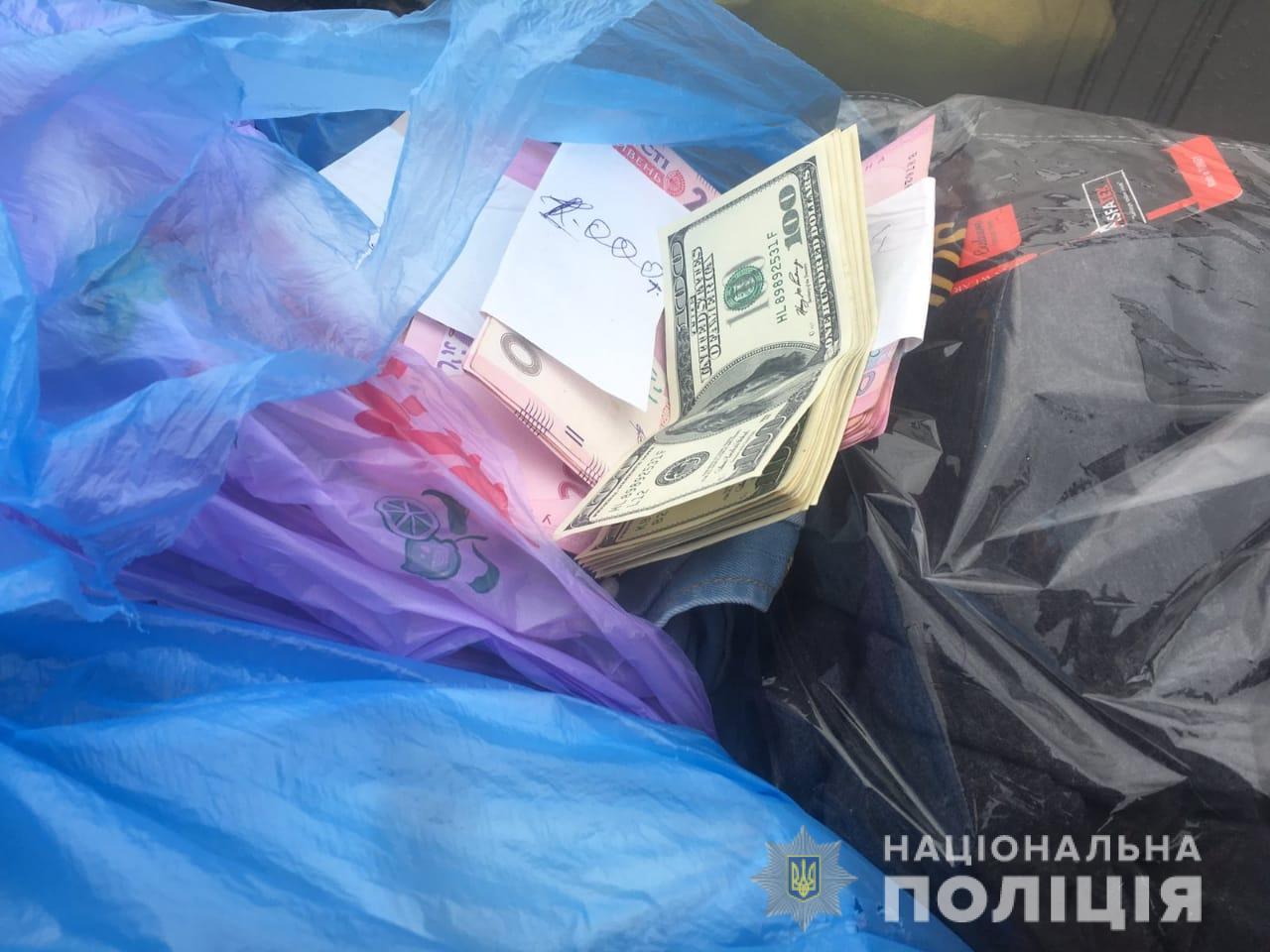 Полиция задержала мошенника, который украл у пенсионерки почти 50 тыс. гривен