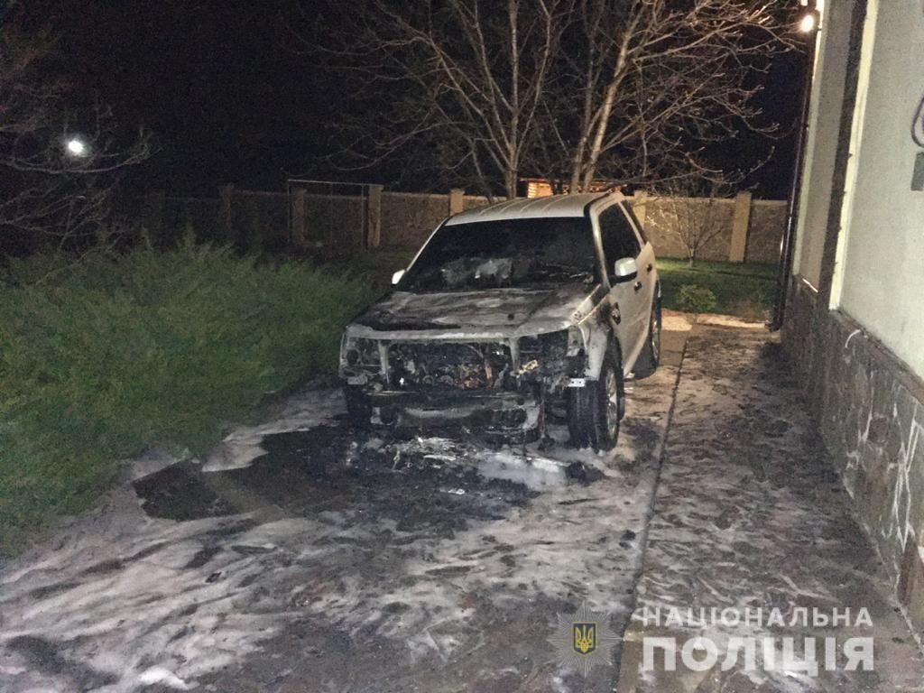 Жительница Харьковщины заявила, что ей подожгли автомобили (фото)