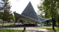 З понеділка бути на вулиці без маски та більше ніж удвох – заборонено: Кабмін посилив обмеження (відео)