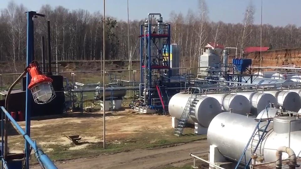 На Харьковщине обнаружен нелегальный нефтеперерабатывающий завод (фото)