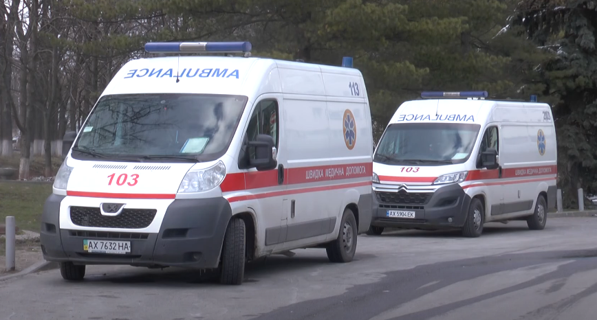 Харківські волонтери заявили, що медики бригад швидкої не мають засобів захисту (відео)