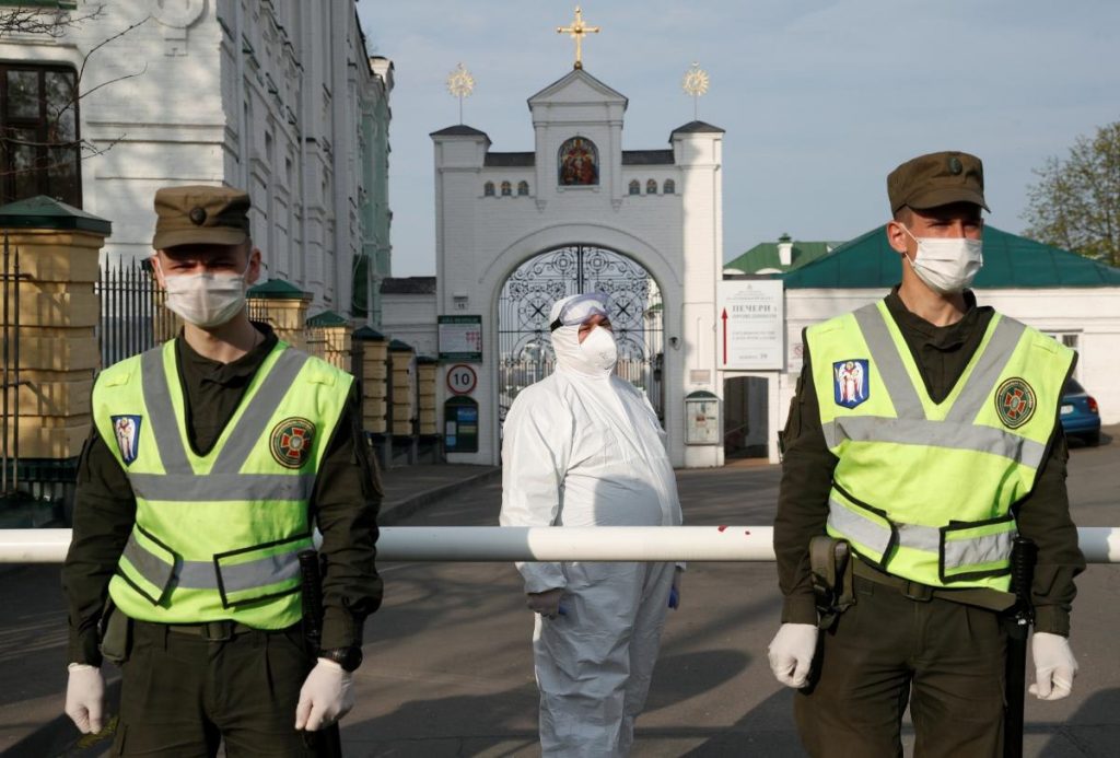 В Киево-Печерской лавре коронавирусом заразились все священники