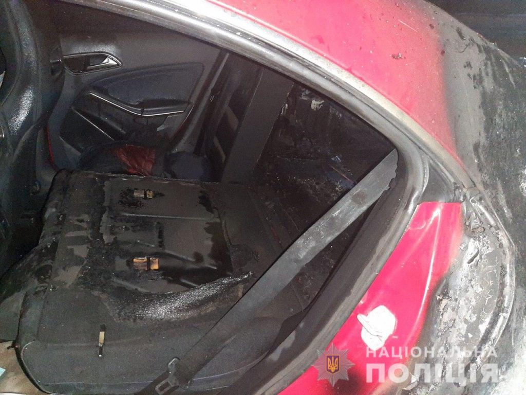 Полицейские Харькова задержали мужчину за поджог автомобиля (фото)