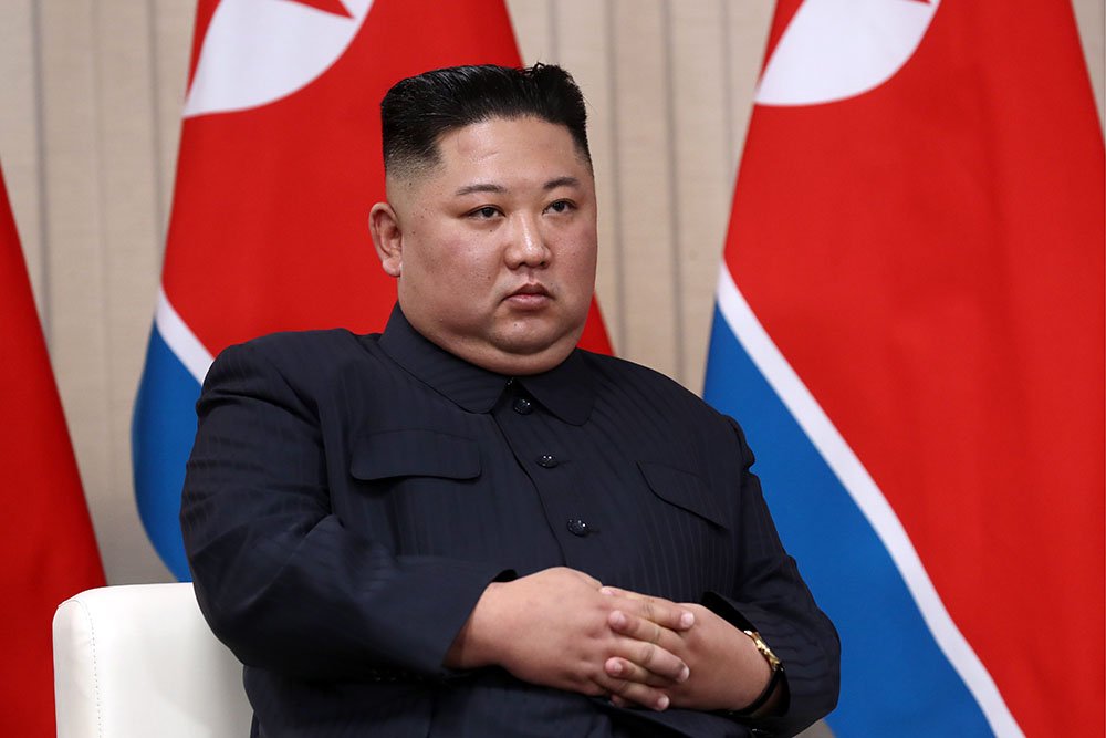 Китай направил в КНДР группу врачей, проверить слухи о смерти Ким Чен Ына — СМИ