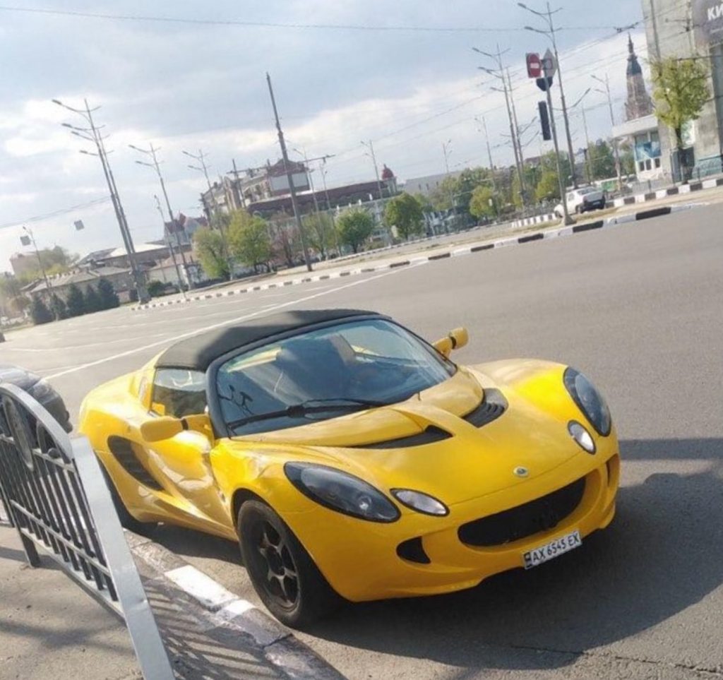 Автогонки в центрі Харкова завершилися ДТП (фото, відео)