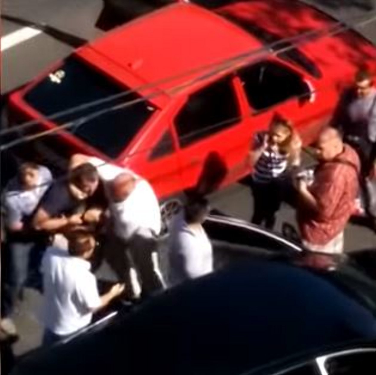 Підозру про хуліганство оголошено екскерівнику Харківського СБУ (відео)