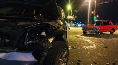 В сбитый мотоцикл возле метро «Академика Павлова» врезалась еще одна машина (фото)