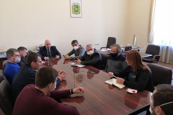 В Харькове на волонтерскую «горячую линию» поступило 500 звонков о COVID-19