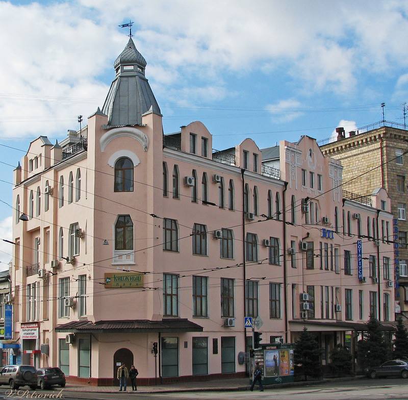 На реконструкцию здания БТИ в Харькове потратят еще 150 миллионов
