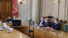 В Кабмине обсудили выплаты 300%-ных надбавок медицинским работникам