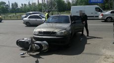 В Харькове сбит водитель мопеда (фото)