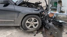 Под Харьковом возле стационарного поста полиции произошло ДТП с пострадавшими (фото)