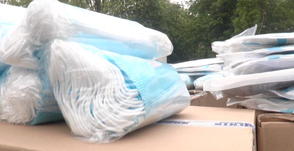 До Харківської обласної інфекційної лікарні доставили благодійний вантаж (відео)
