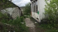 Житель Харьковщины зарубил топором двух собутыльников и сбросил их тела в яму (фото)