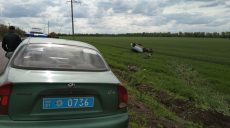 В Харьковской области на трассе перевернулся Kia, водитель погиб (фото)