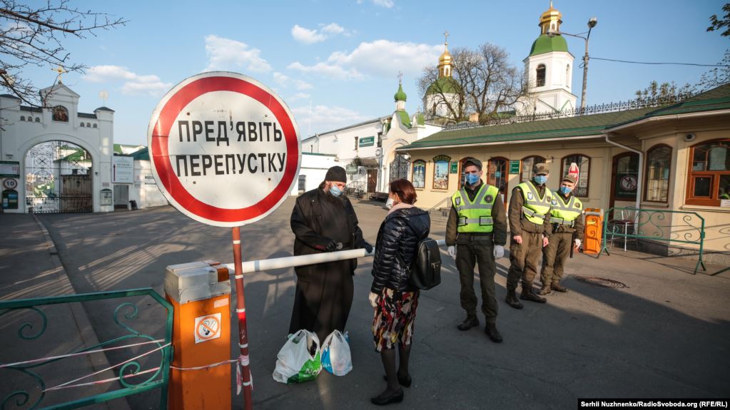 В Киево-Печерской лавре еще 17 человек заразились коронавирусом