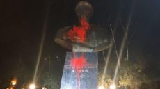 Полиция зафиксировала факт очередного повреждения памятника Жукову в Харькове