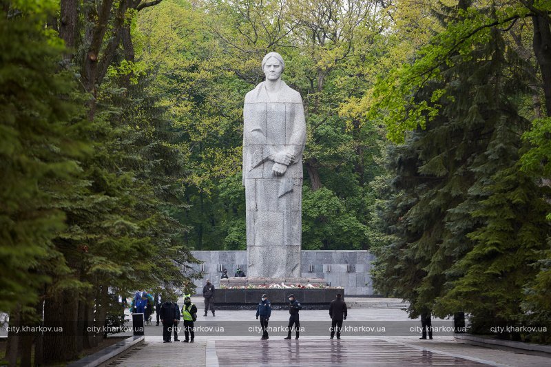 На Мемориале Славы почтили память погибших во Второй мировой войне (фото)