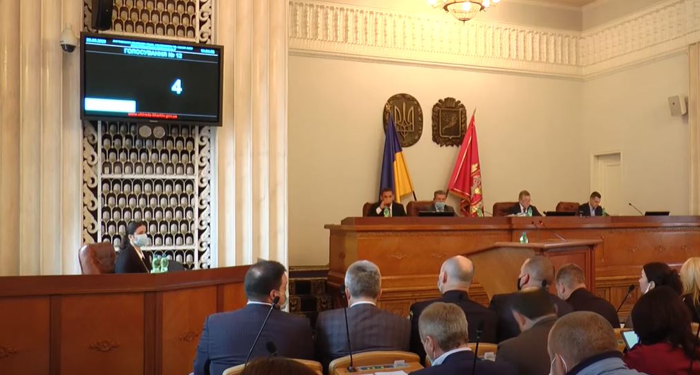 Депутати переглянули бюджет Харківщини і виділили гроші медикам із COVID-19 (відео)